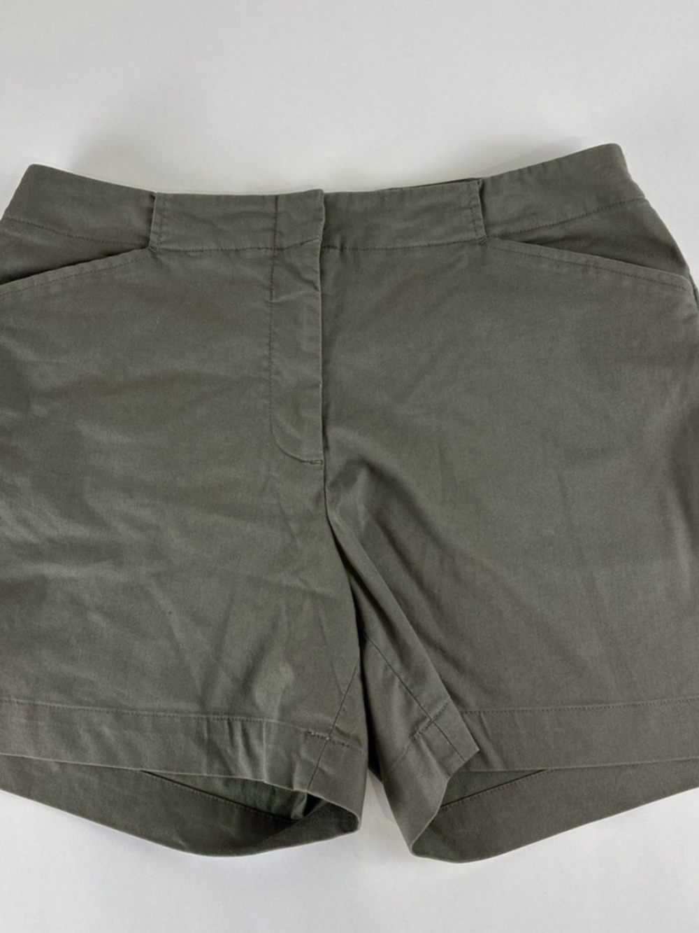 SALE 3/$20 Nike Women's Olive High-Waist Performance Shorts